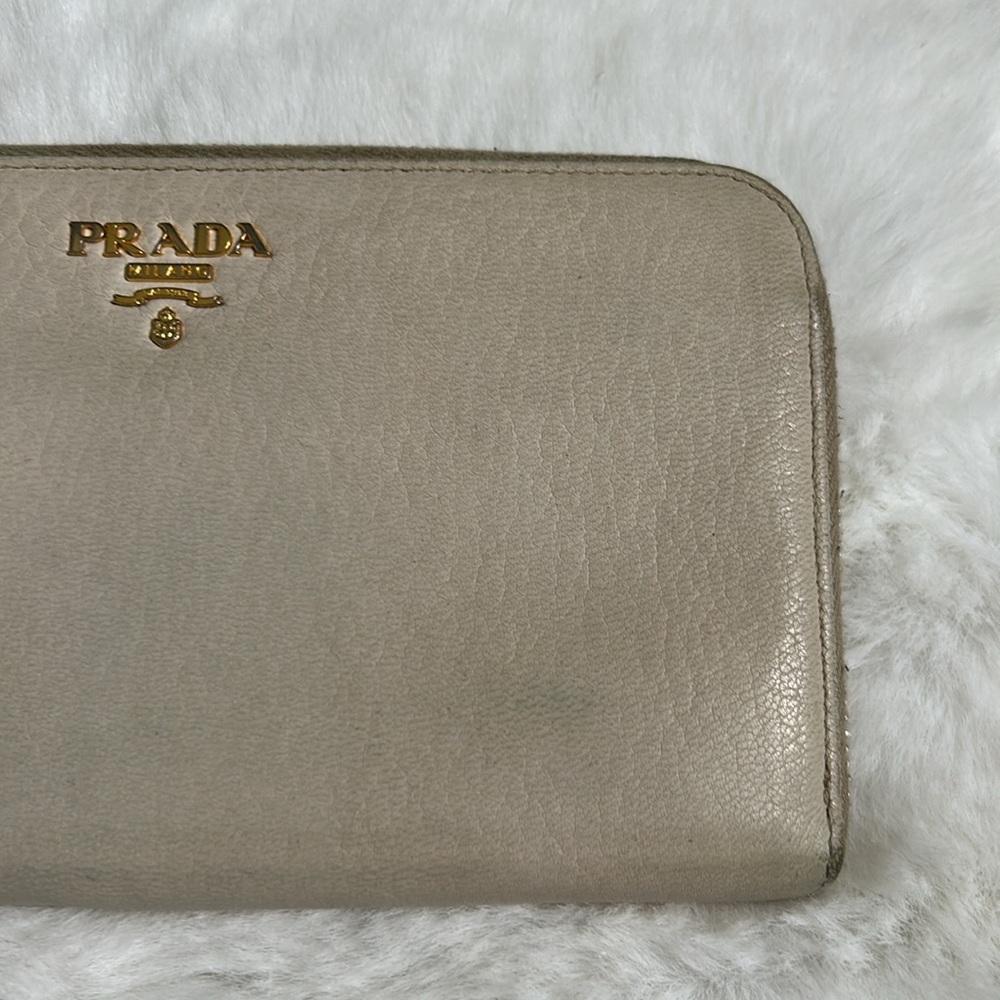 Prada Zip Continental Leather wallet - Picture 6 of 17